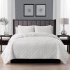 King/CAL King 3-Piece White Polyester Microfiber Diamond Quilted Quilt Set